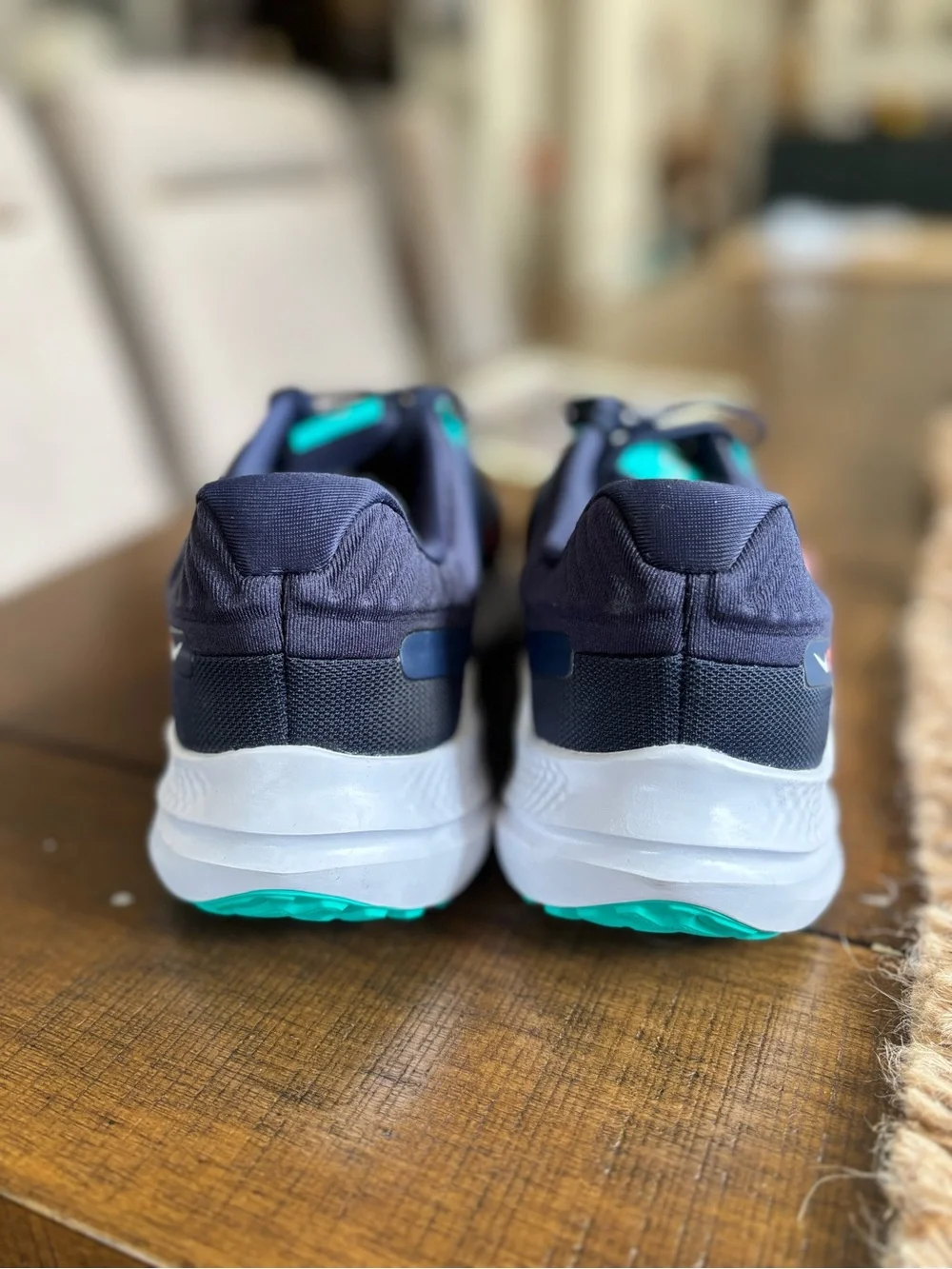 Size 9.5 Women Nike Quest 5 Sneakers  Obsidian/White/Jade DD9291-401 New